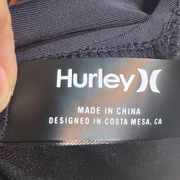 Hurley Women’s One-Piece Swimsuit Size M fits like a size 6 - Picture 6 of 7